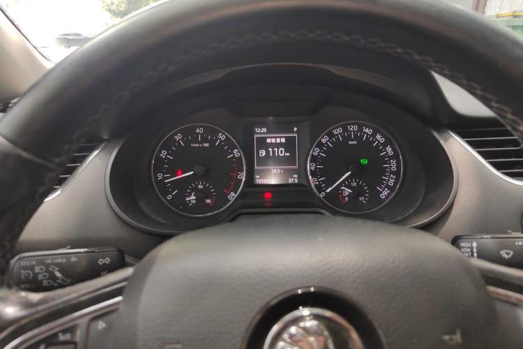 Used Skoda Octavia 2015 1.6L Automatic Yijun Edition Instrument Cluster
