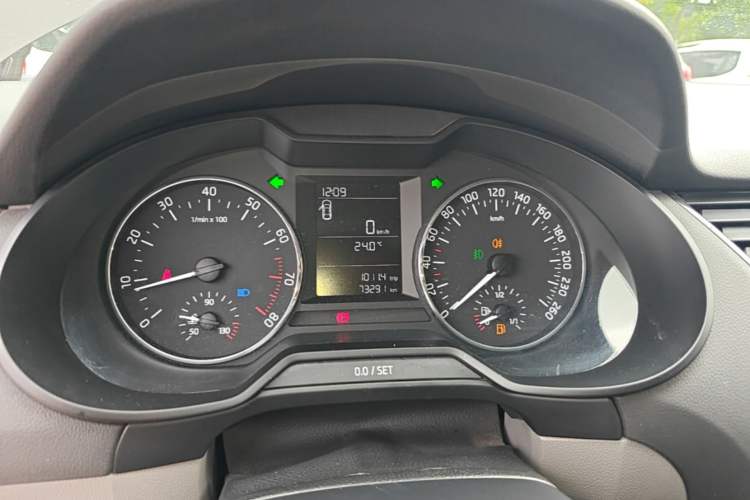 Used Skoda Octavia 2015 1.6L Manual Eado Edition Instrument Cluster