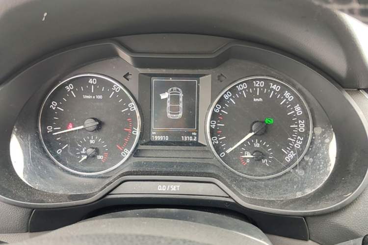 Used Skoda Octavia 2015 1.6L Automatic Yijun Edition Instrument Cluster