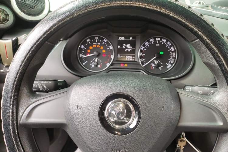 Used Skoda Octavia 2015 1.6L Automatic Yijie Edition Instrument Cluster