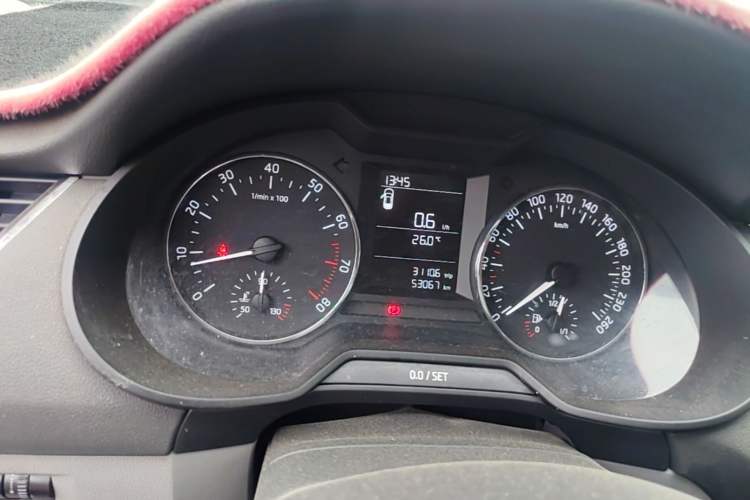 Used Skoda Octavia 2015 1.6L Manual Yijie Edition Instrument Cluster