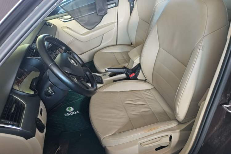 Used Skoda Octavia 2015 1.6L Automatic Yijun Edition Left Front Seat