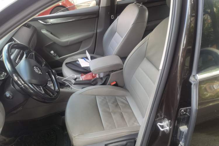 Used Skoda Octavia 2015 1.4TSI DSG Yijun Edition Left Front Seat