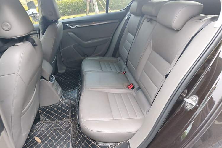 Used Skoda Octavia 2015 1.6L Automatic Yijun Edition Left Rear Seat