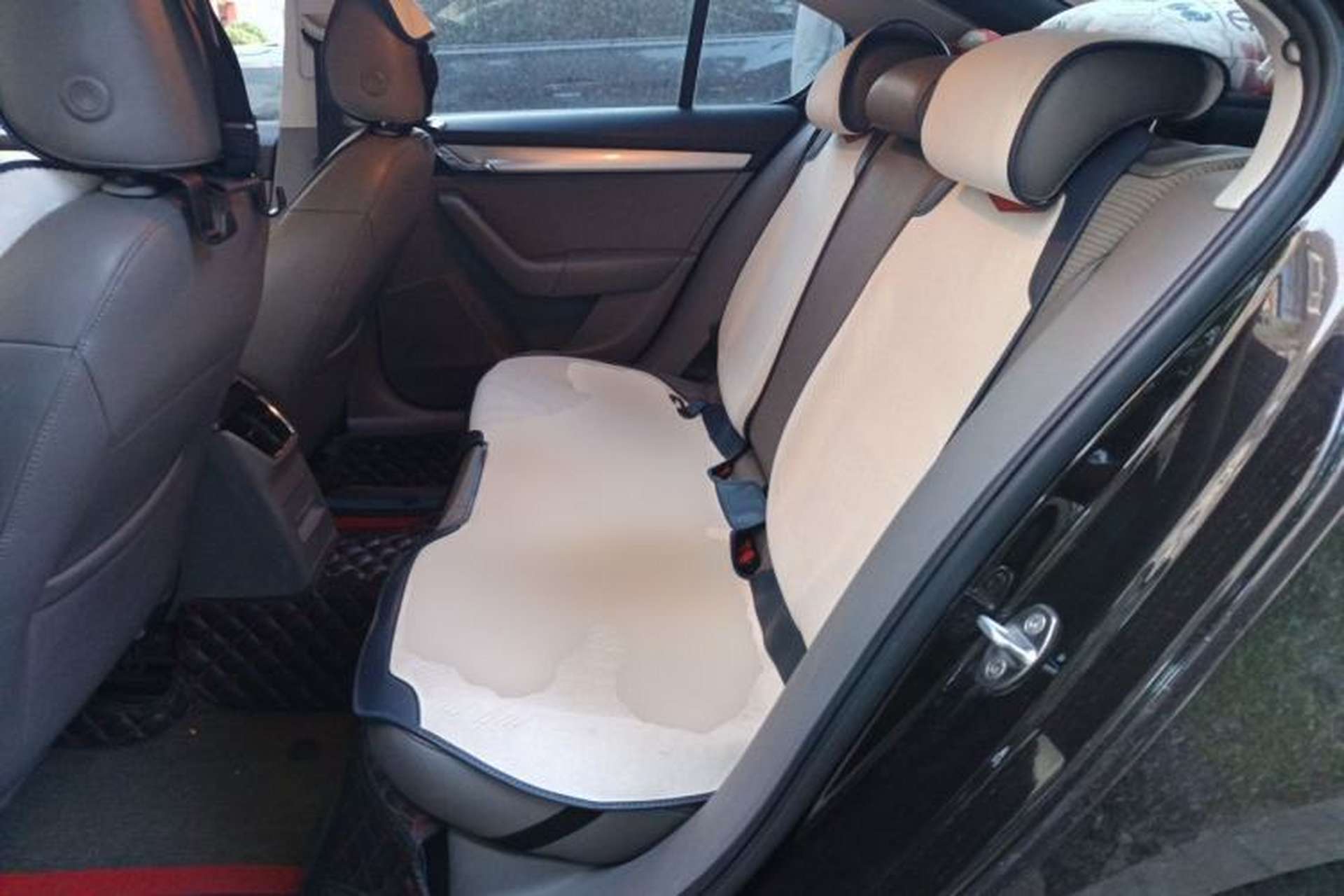 Used Skoda Octavia 2015 1.6L Automatic Yijie Edition Left Rear Seat