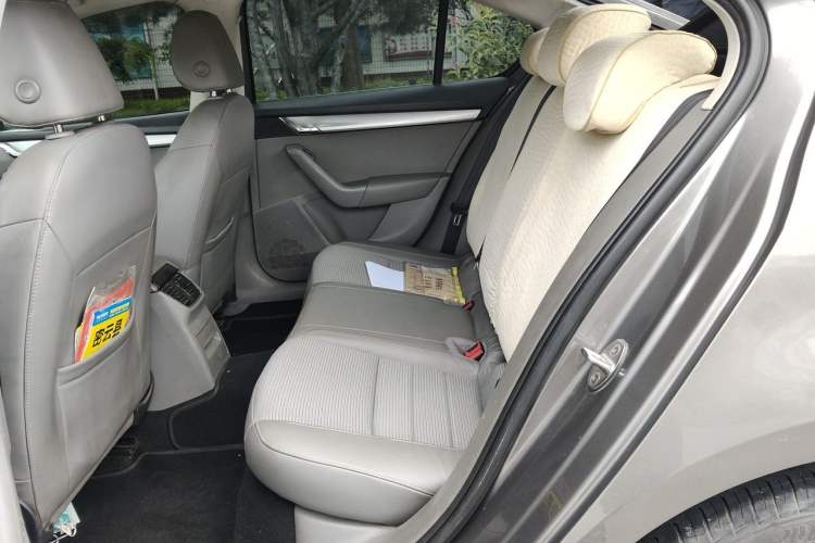 Used Skoda Octavia 2015 1.6L Manual Yijie Edition Left Rear Seat
