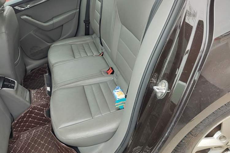 Used Skoda Octavia 2015 1.6L Automatic Yijun Edition Left Rear Seat