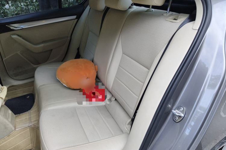 Used Skoda Octavia 2015 1.6L Automatic Yijie Edition Left Rear Seat