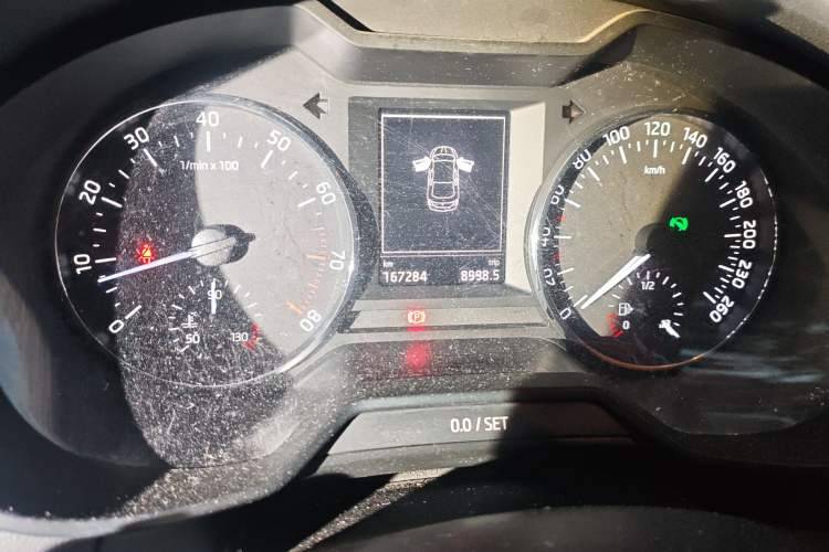 Used Skoda Octavia 2015 1.6L Automatic Yijun Edition Odometer Close Up