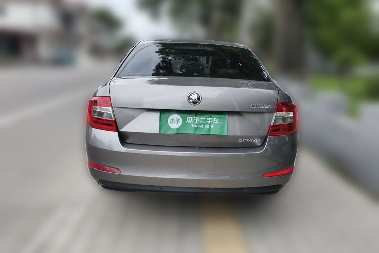 Used Skoda Octavia 2015 1.6L Manual Yijie Edition Rear