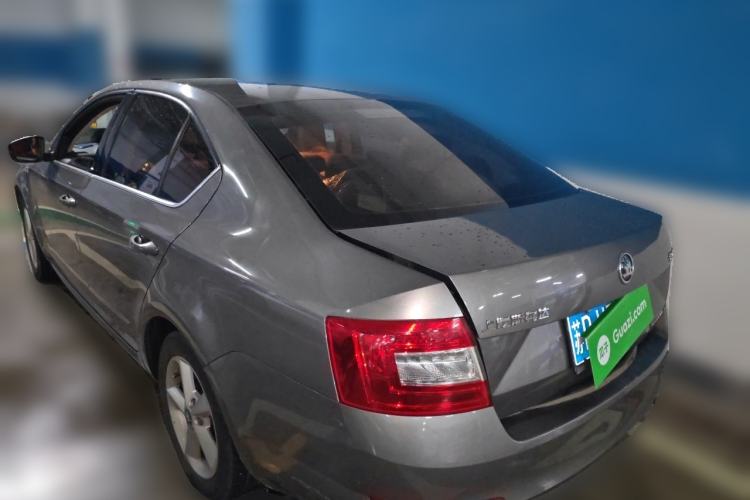 Used Skoda Octavia 2015 1.6L Automatic Yijie Edition Rear Left 45 Deg