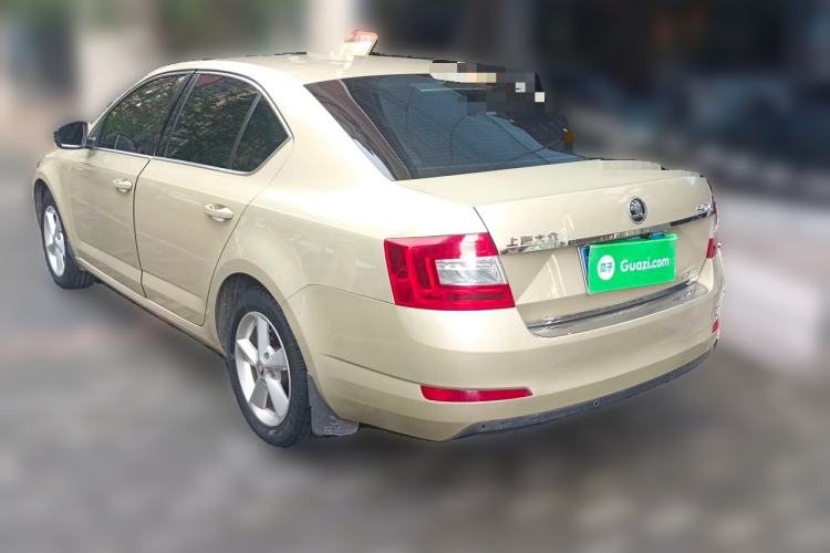 Used Skoda Octavia 2015 1.6L Automatic Yijie Edition Rear Left 45 Deg