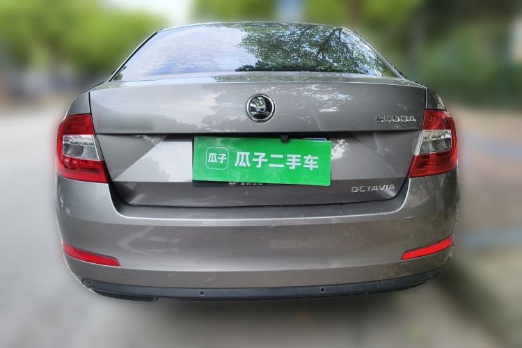 Used Skoda Octavia 2015 1.6L Automatic Yijie Edition Rear