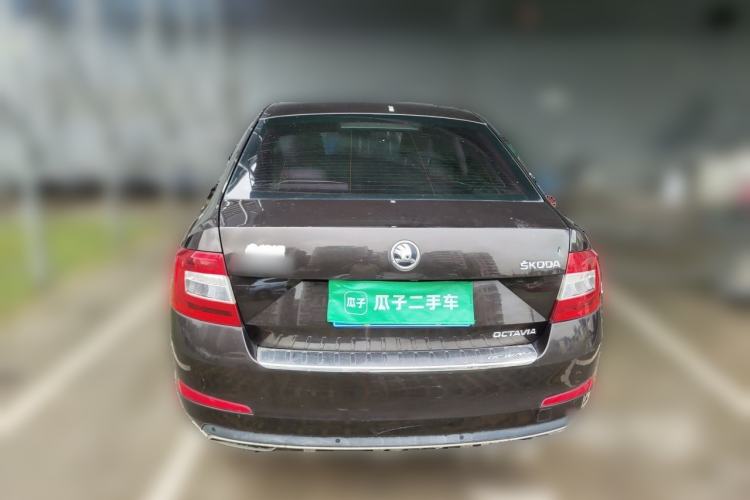 Used Skoda Octavia 2015 1.6L Automatic Yijie Edition Rear