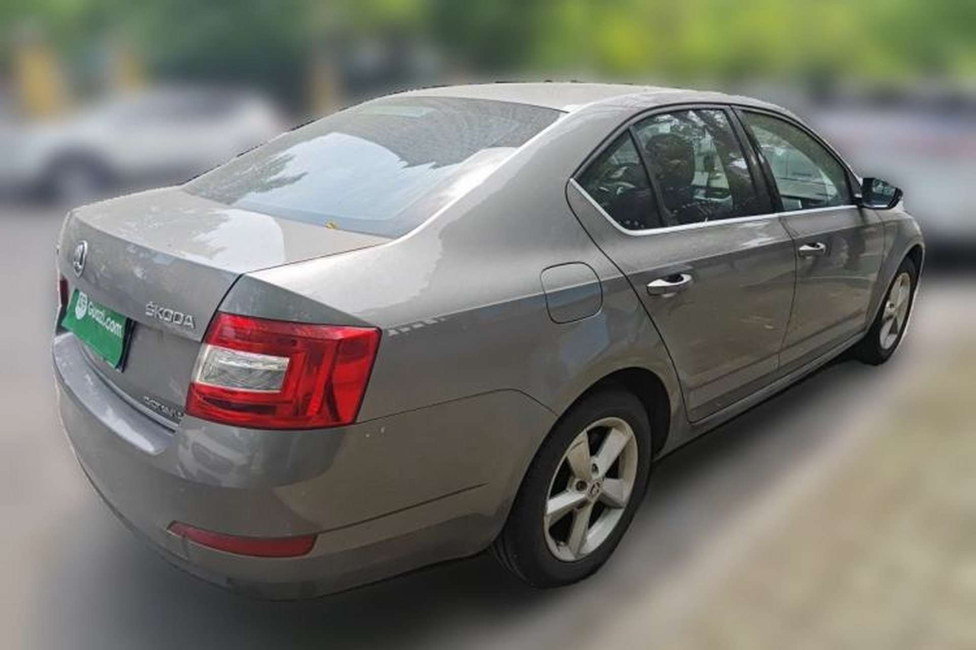 Used Skoda Octavia 2015 1.6L Manual Yijie Edition Rear Right 45 Deg