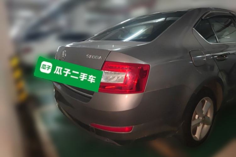 Used Skoda Octavia 2015 1.6L Manual Yijun Edition Rear