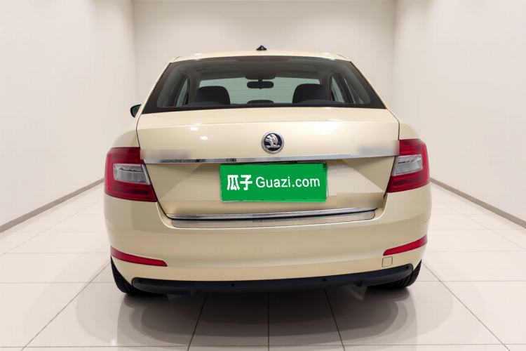 Used Skoda Octavia 2015 1.6L Automatic Yijie Edition Rear