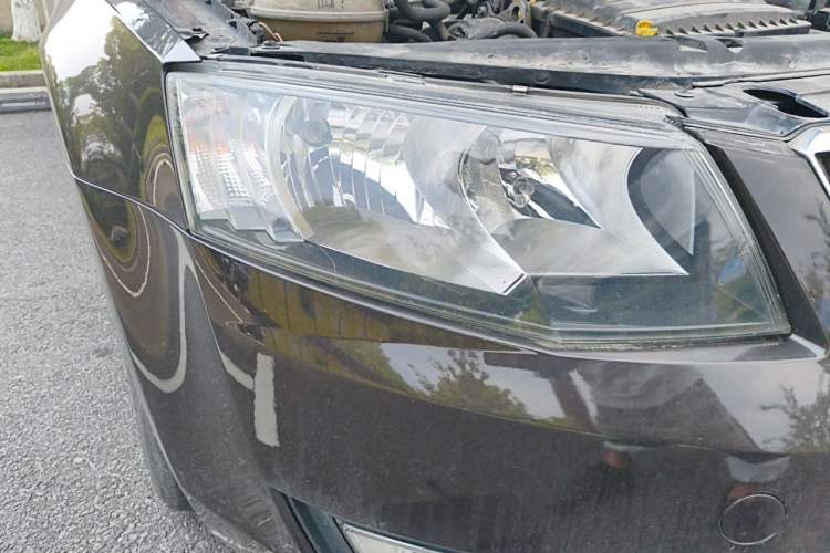 Used Skoda Octavia 2015 1.6L Automatic Yijun Edition Right Front Headlight