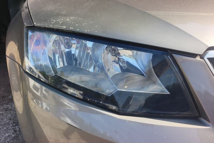 Used Skoda Octavia 2015 1.6L Automatic Yijie Edition Right Front Headlight