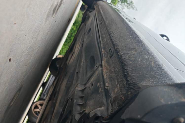 Used Skoda Octavia 2015 1.6L Manual Eado Edition Right Side Sill