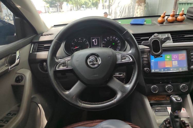 Used Skoda Octavia 2015 1.6L Automatic Yijun Edition Steering Wheel