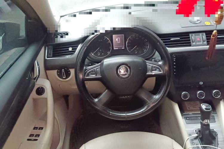Used Skoda Octavia 2015 1.6L Automatic Yijie Edition Steering Wheel