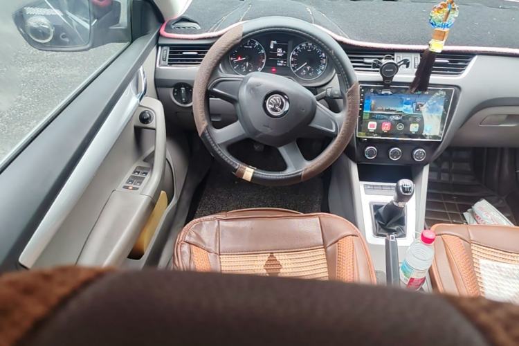 Used Skoda Octavia 2015 1.6L Manual Yijie Edition Steering Wheel