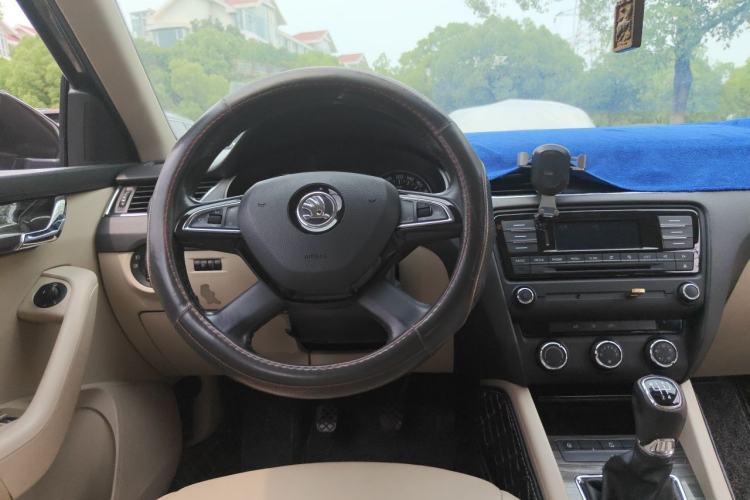 Used Skoda Octavia 2015 1.4TSI Manual Yijun Edition Steering Wheel