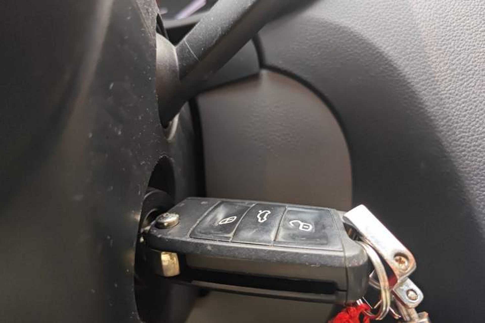 Used Skoda Octavia 2015 1.6L Manual Yijie Edition Vehicle Key