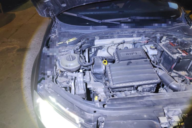 Used Skoda Octavia 2015 1.6L Automatic Yijun Edition Engine Bay Right
