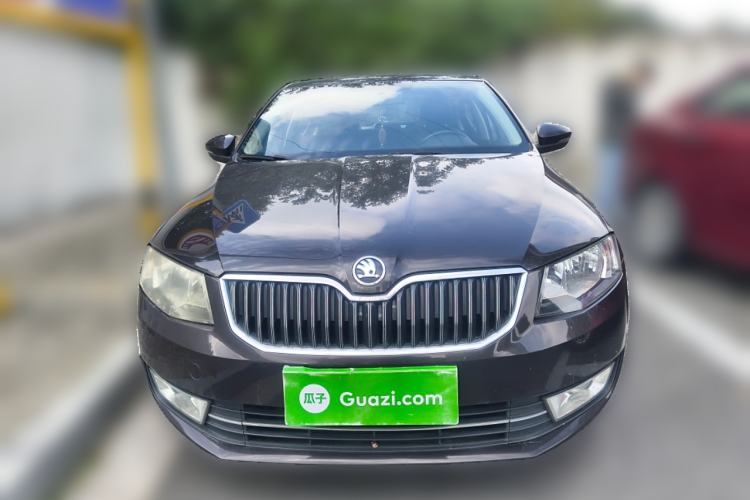 Used Skoda Octavia 2015 1.6L Manual Yijun Edition Front