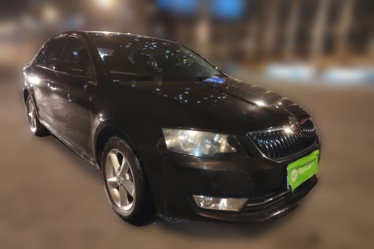 Used Skoda Octavia 2015 1.6L Automatic Yijun Edition Front Right 45 Deg
