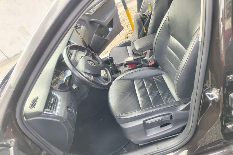 Used Skoda Octavia 2015 1.6L Manual Yijun Edition Left Front Seat