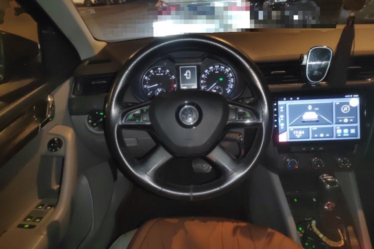 Used Skoda Octavia 2015 1.6L Automatic Yijun Edition Steering Wheel