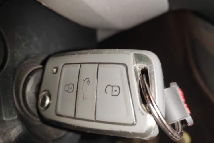 Used Skoda Octavia 2015 1.6L Automatic Yijun Edition Vehicle Key