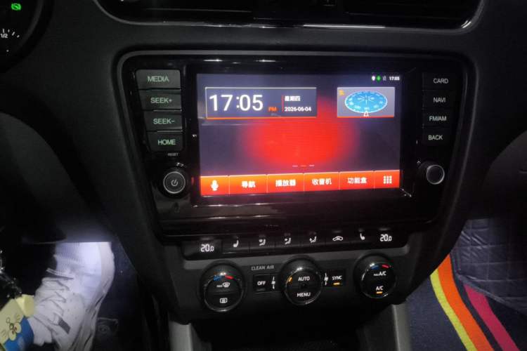 Used Skoda Octavia 2015 1.4TSI DSG Yijun Edition Audio And AC Panel