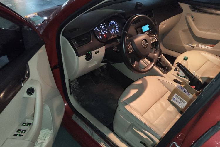 Used Skoda Octavia 2015 1.4TSI DSG Yijun Edition Driver Seat