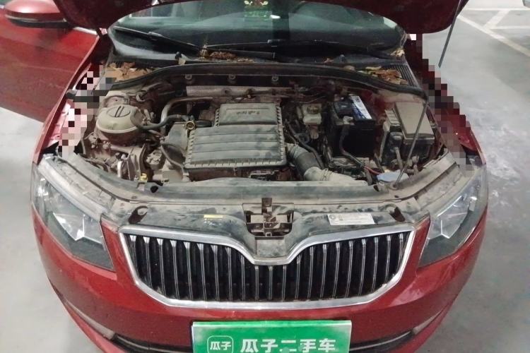 Used Skoda Octavia 2015 1.6L Automatic Yijun Edition Engine Bay