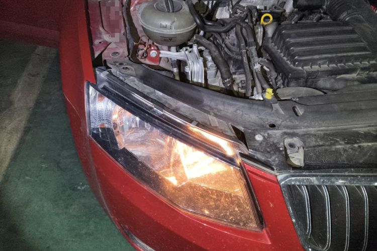 Used Skoda Octavia 2015 1.4TSI DSG Yijun Edition Engine Bay Right