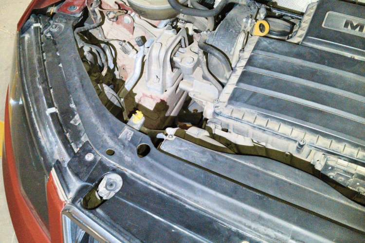Used Skoda Octavia 2015 1.6L Automatic Yijun Edition Engine Bay Right