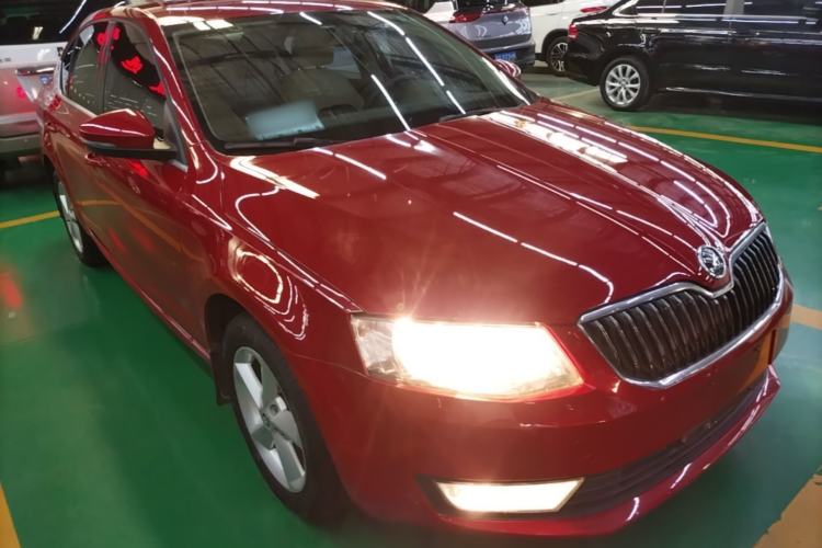 Used Skoda Octavia 2015 1.6L Automatic Yijie Edition Exterior 1