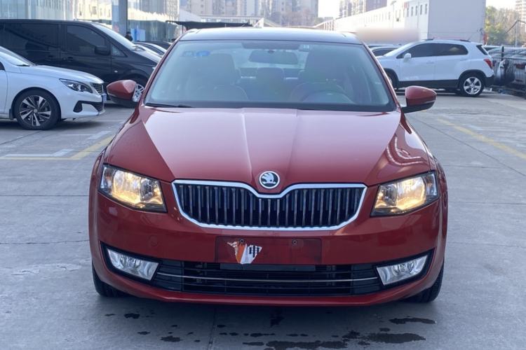 Used Skoda Octavia 2015 1.6L Automatic Yijun Edition Exterior 2
