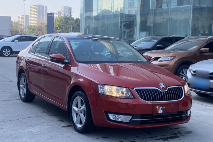 Used Skoda Octavia 2015 1.6L Automatic Yijun Edition Exterior 3