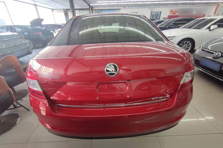 Used Skoda Octavia 2015 1.6L Automatic Yijun Edition Exterior 5