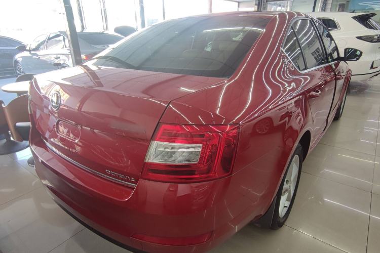 Used Skoda Octavia 2015 1.6L Automatic Yijun Edition Exterior 6
