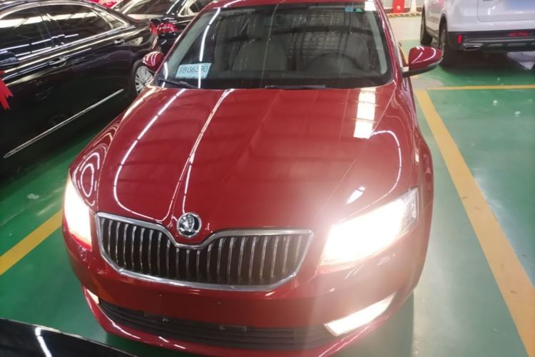 Used Skoda Octavia 2015 1.6L Automatic Yijie Edition Front