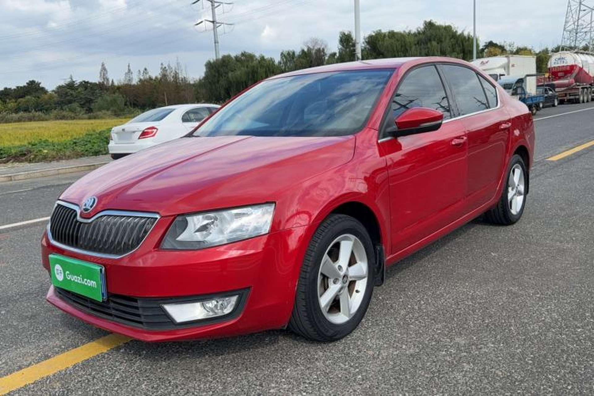 Used Skoda Octavia 2015 1.6L Automatic Yijie Edition Front Left 45 Deg