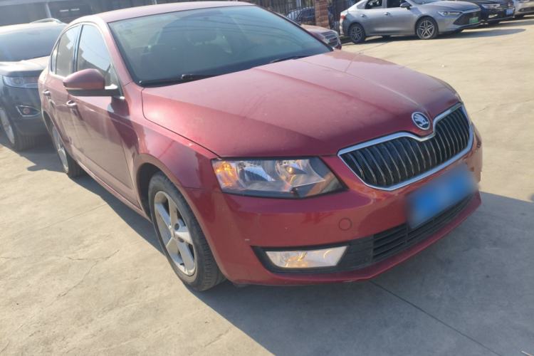 Used Skoda Octavia 2015 1.6L Manual Yijie Edition Front Right 45 Deg