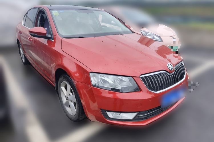 Used Skoda Octavia 2015 1.6L Automatic Yijun Edition Front Right 45 Deg