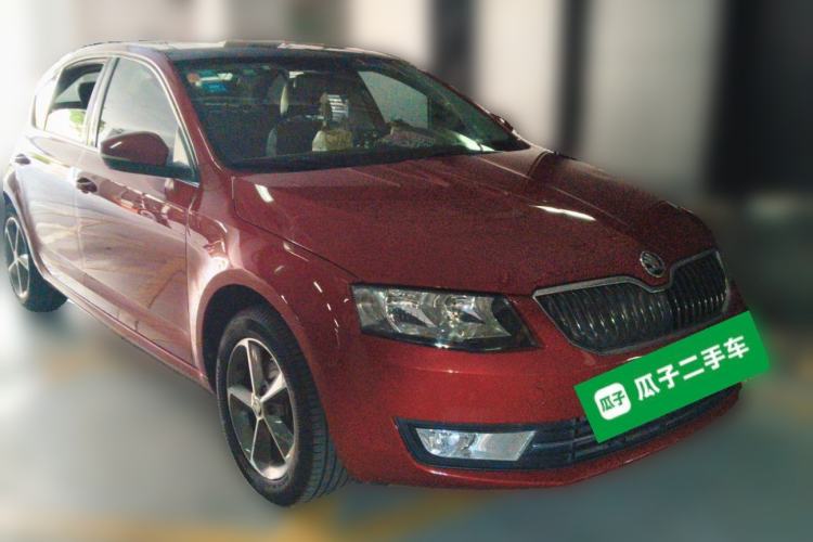 Used Skoda Octavia 2015 1.6L Automatic Yijun Edition Front Right 45 Deg